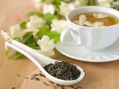 the-au-jasmin-Sol-a-Sol-en-tasse