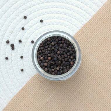 poivre-noir-grains